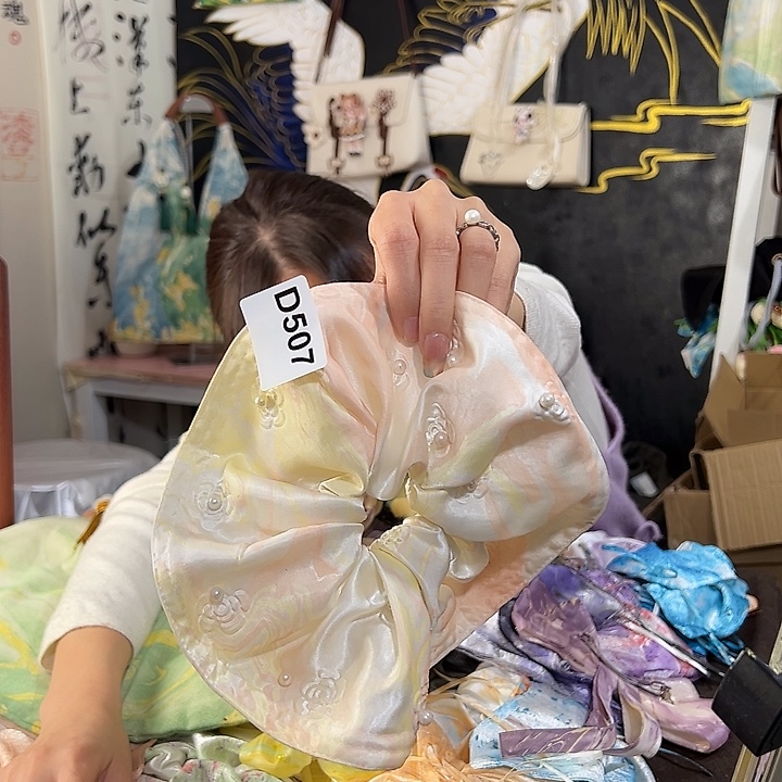 谨***已507圆饼发圈不退不换