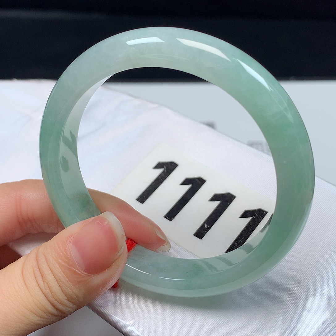 翡翠未镶嵌手镯1111