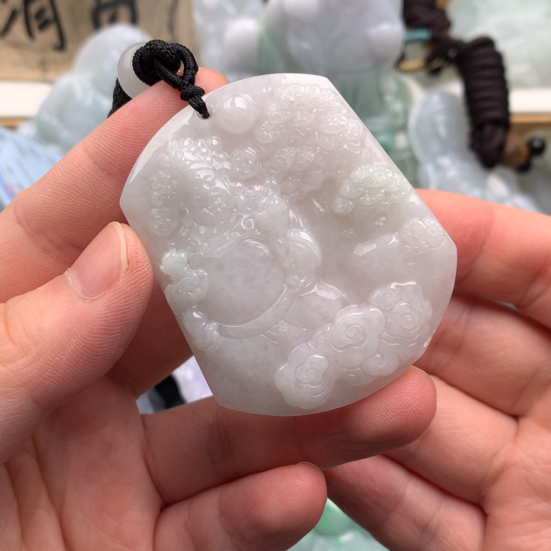 吊坠(不含链)未镶嵌翡翠