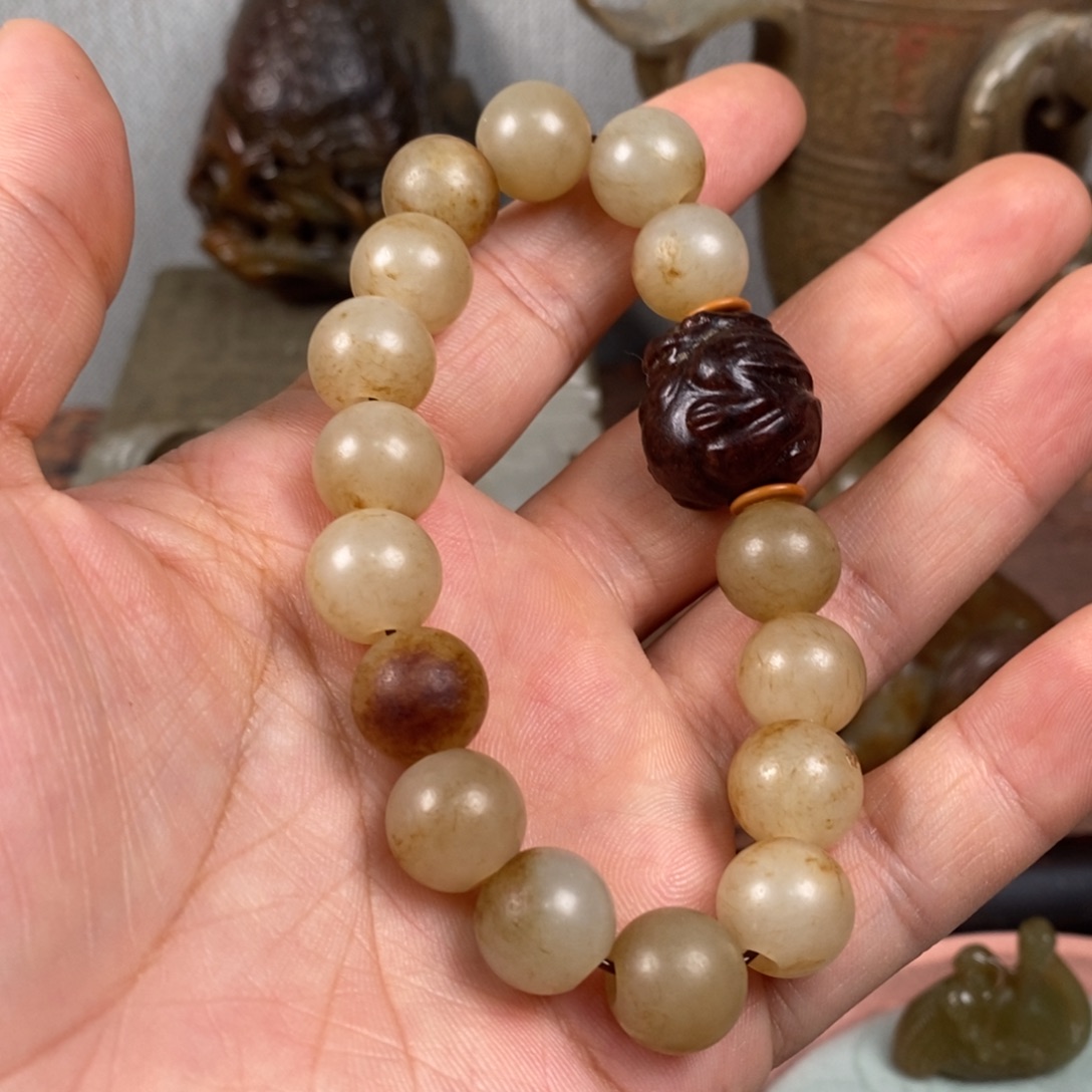 管***!非常精美的脖挂件