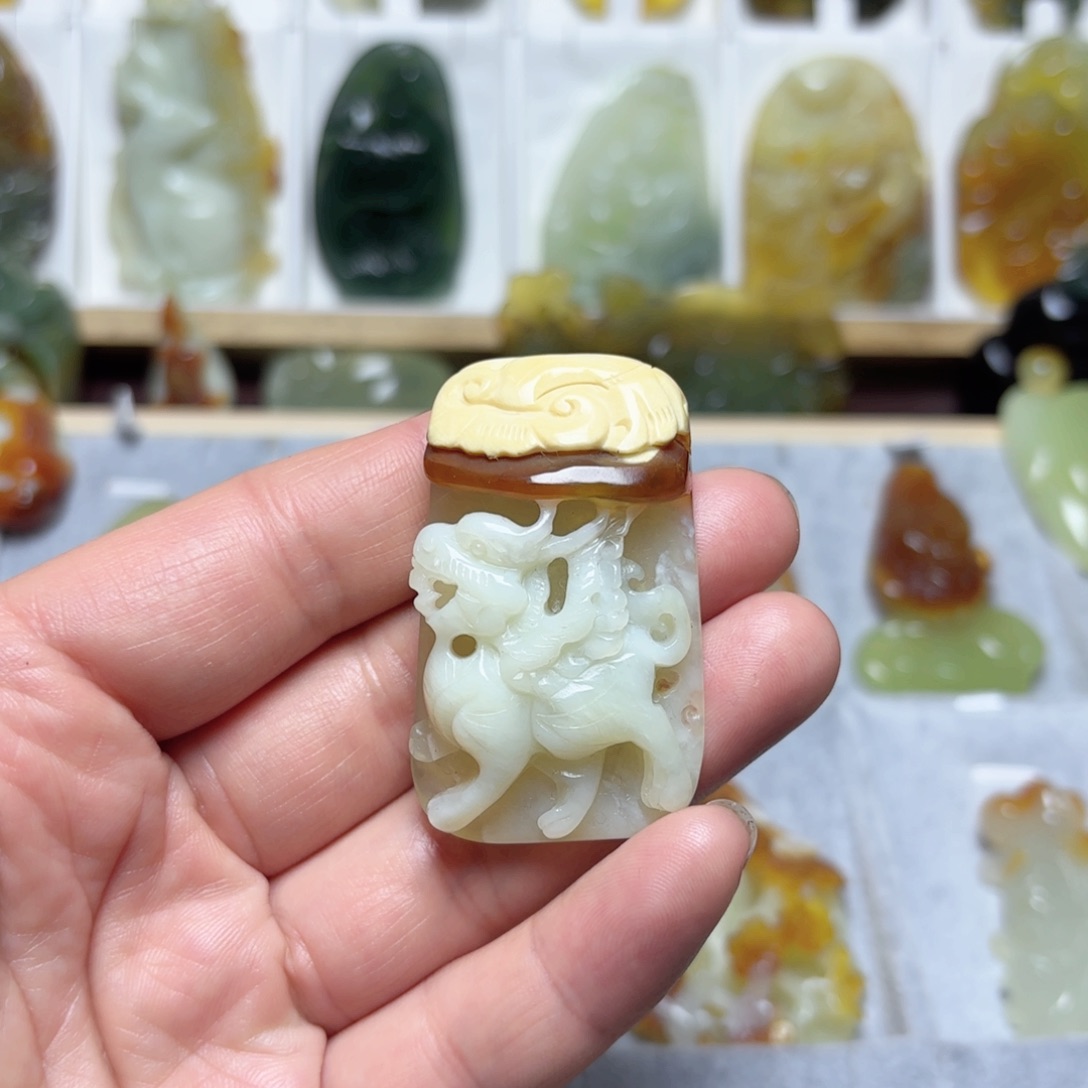 蛇纹石玉吊坠(不含链)未镶嵌