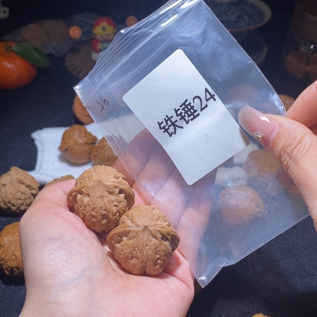 文玩核桃吊坠铁锤妹妹36