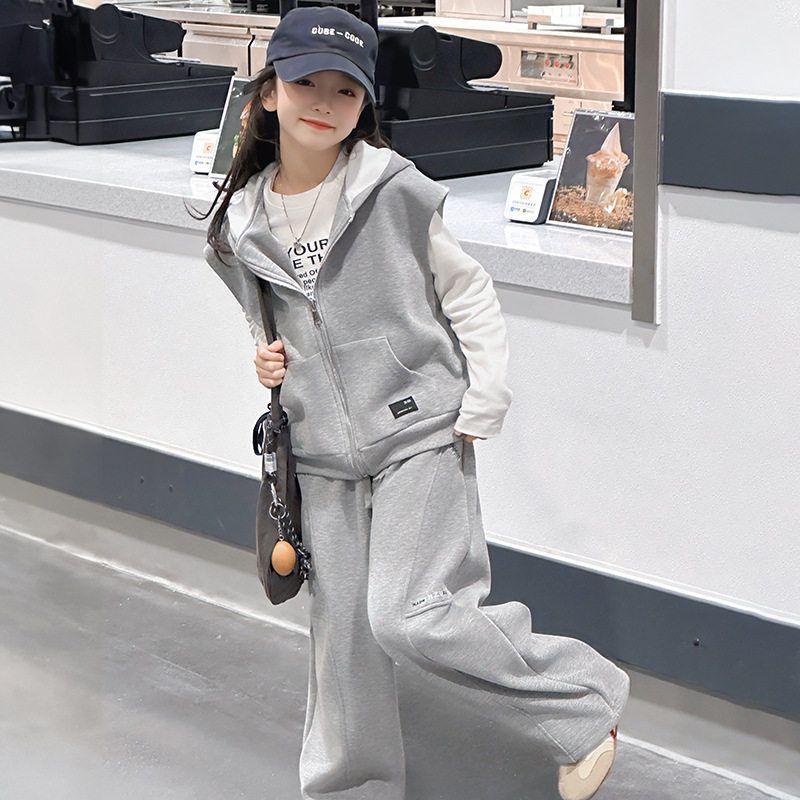 春季运动套装新款春款中大早秋童儿童搭洋气三件套2025穿女童韩