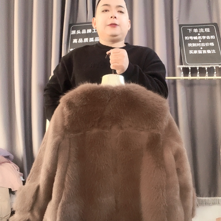 钛合金带子款cghbnmmnjn