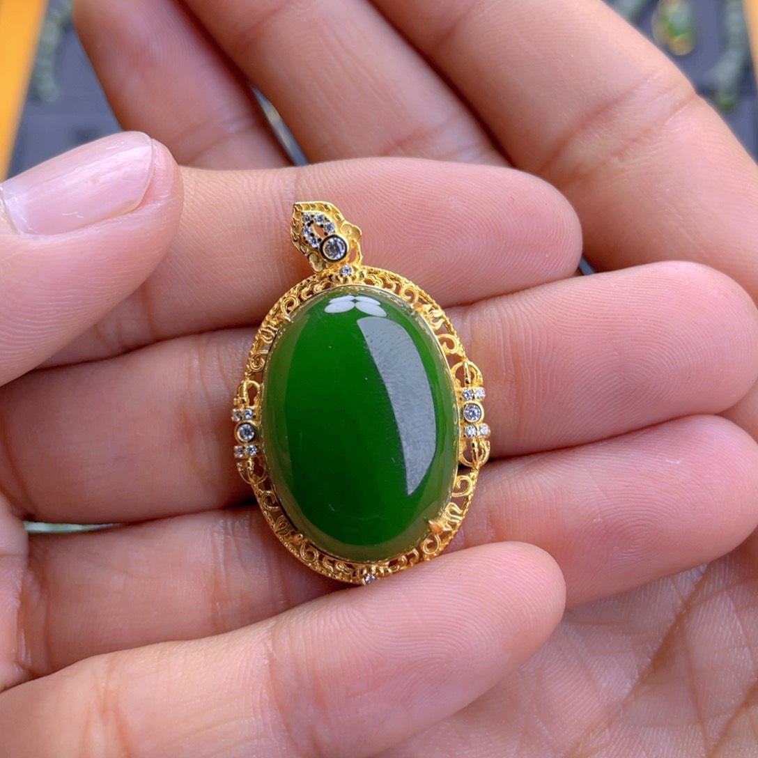 和田玉（碧玉）吊坠(不含链)银S925镶嵌蛋面吊坠