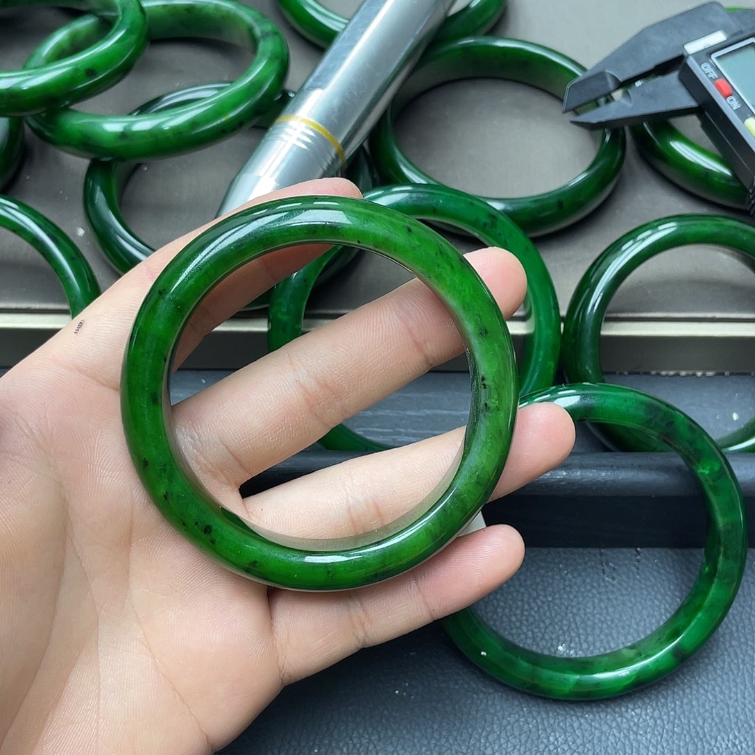 玉****59.4圈口尺寸宽版