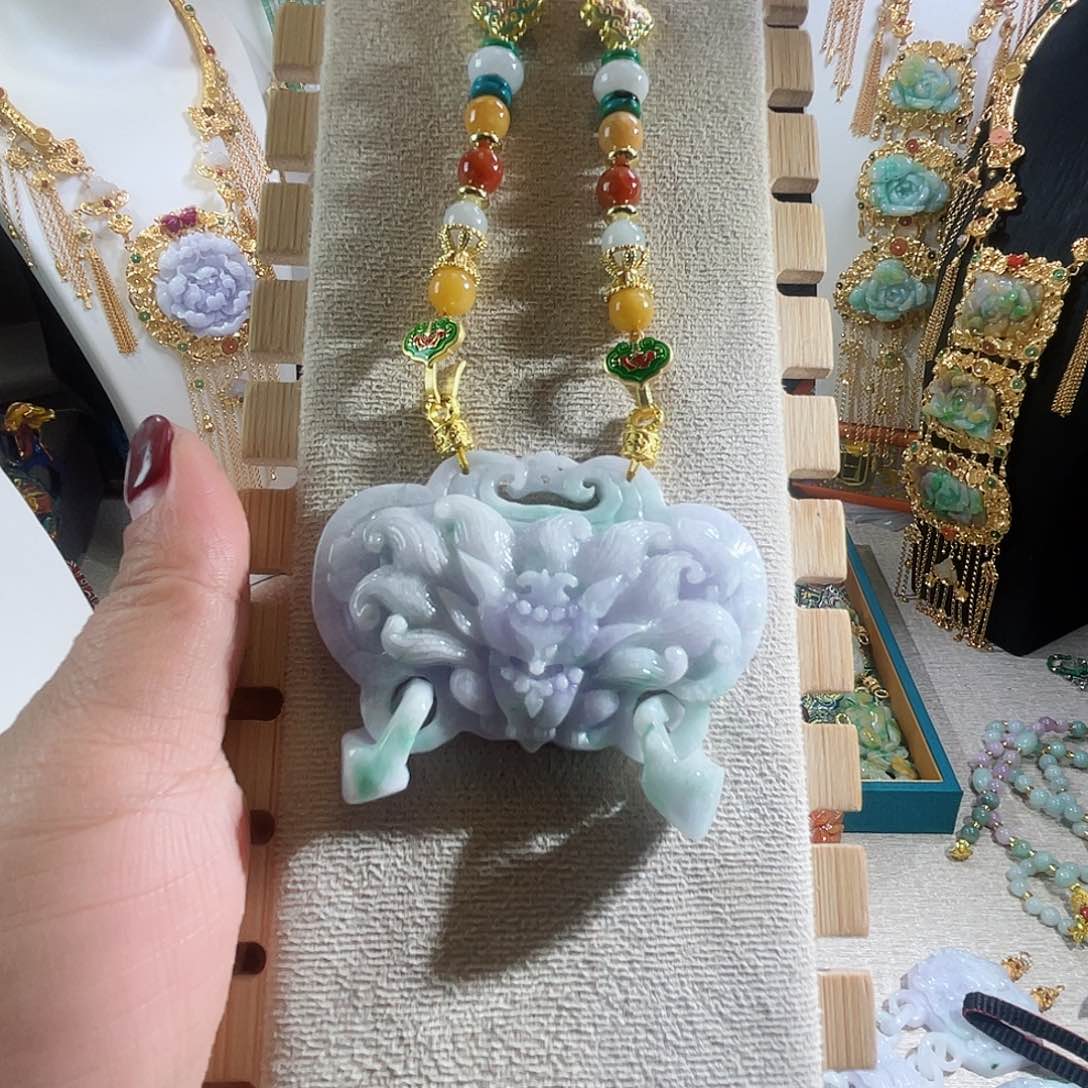 翡翠颈饰未镶嵌翡翠紫狐锁