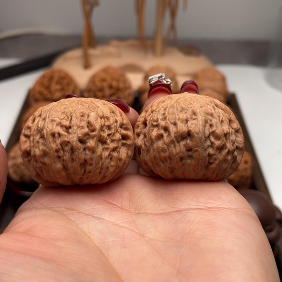 桃核把件铁锤全品37