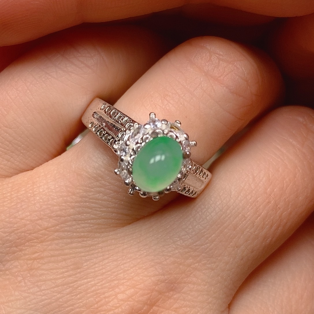 翡翠戒指未镶嵌翡翠蛋面