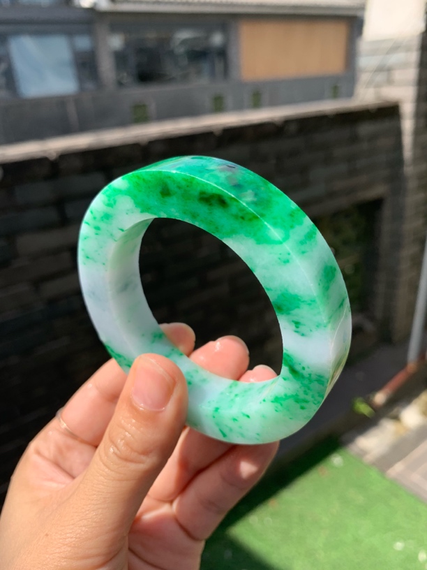 缅甸天然 A货老种胶润阳绿绿飘花