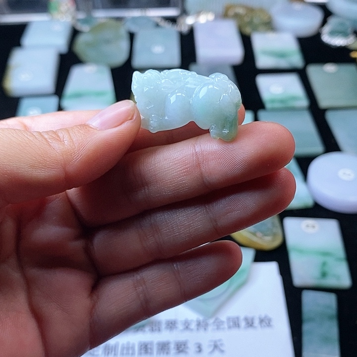 翡翠未镶嵌挂件翡翠的