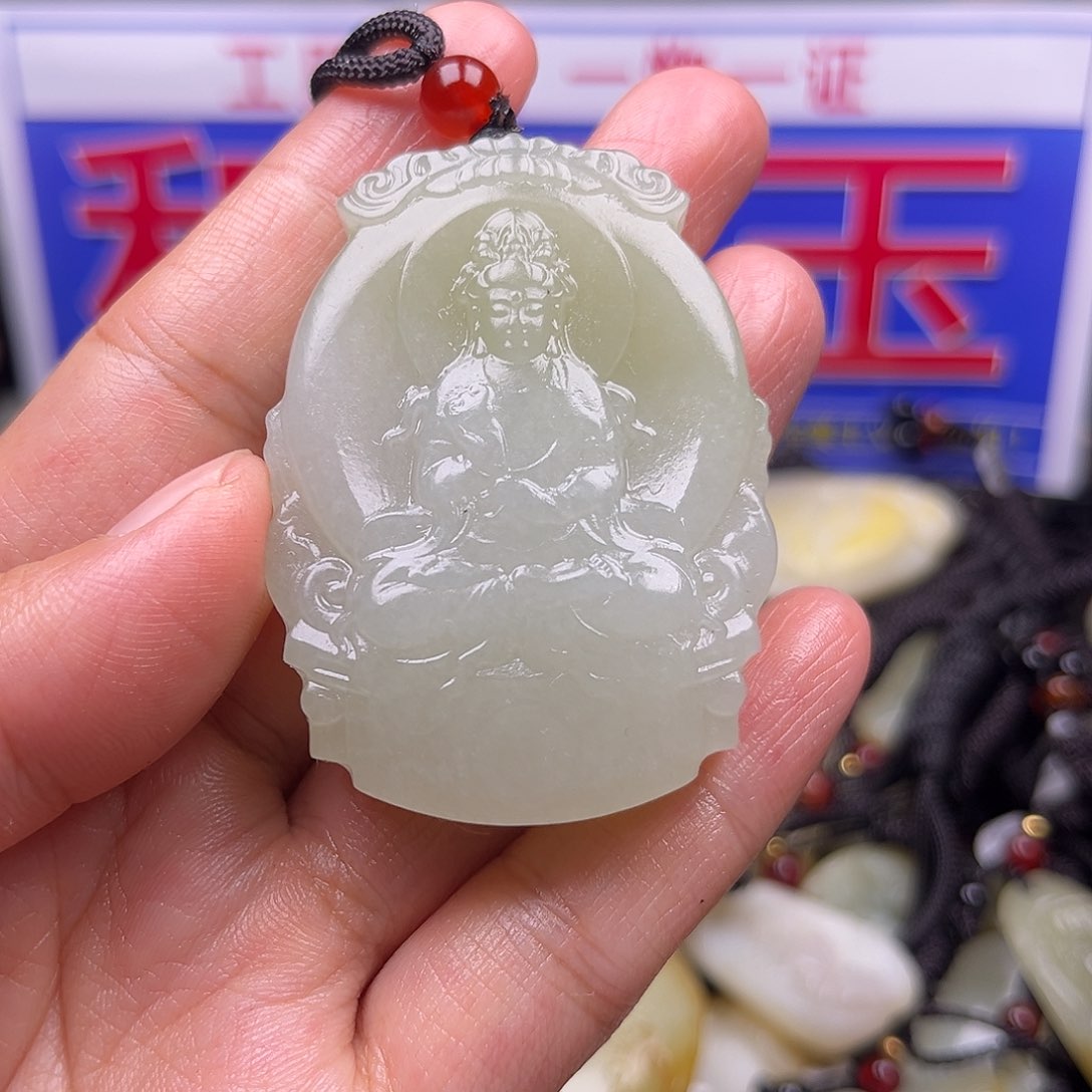 颈饰未镶嵌和田玉