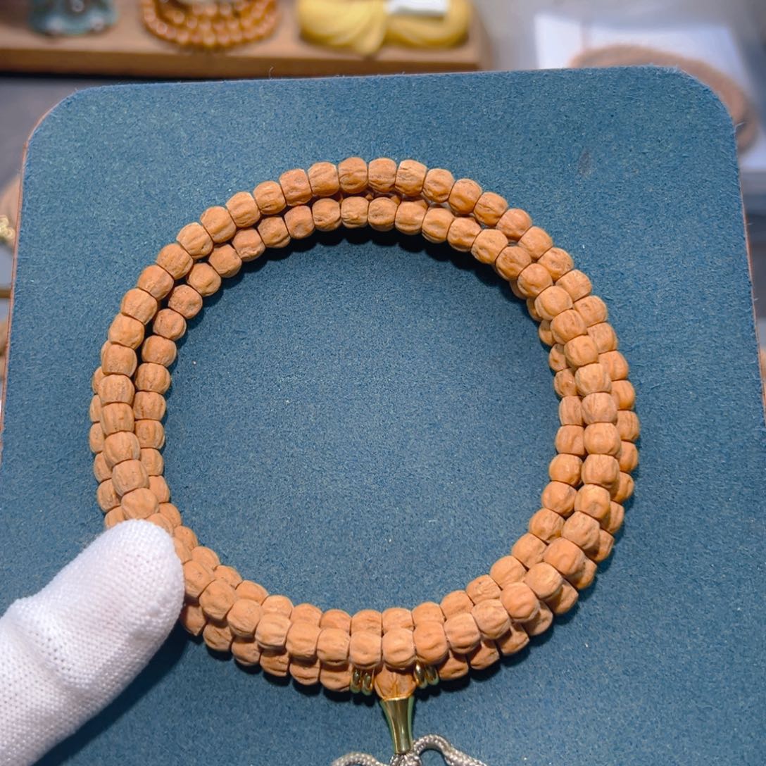 吊坠柏香籽/百香籽玉莲花