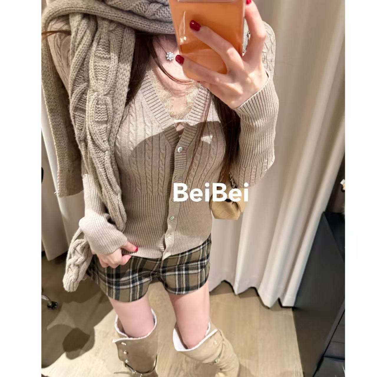  Beibei【心动秘密】v领长袖针织上衣女秋冬新款气质修身显瘦上衣