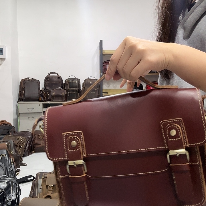 小牛皮（革）牛皮（革）头层牛皮475