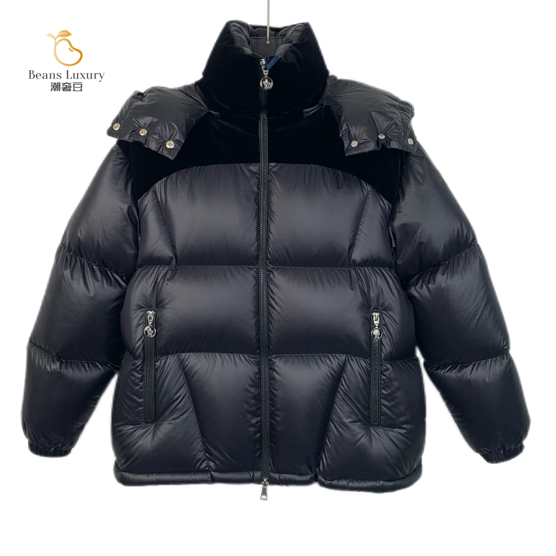 全新未使用 MONCLER 潮奢豆 严选/黑色徽标贴饰绗缝羽绒服/H13250