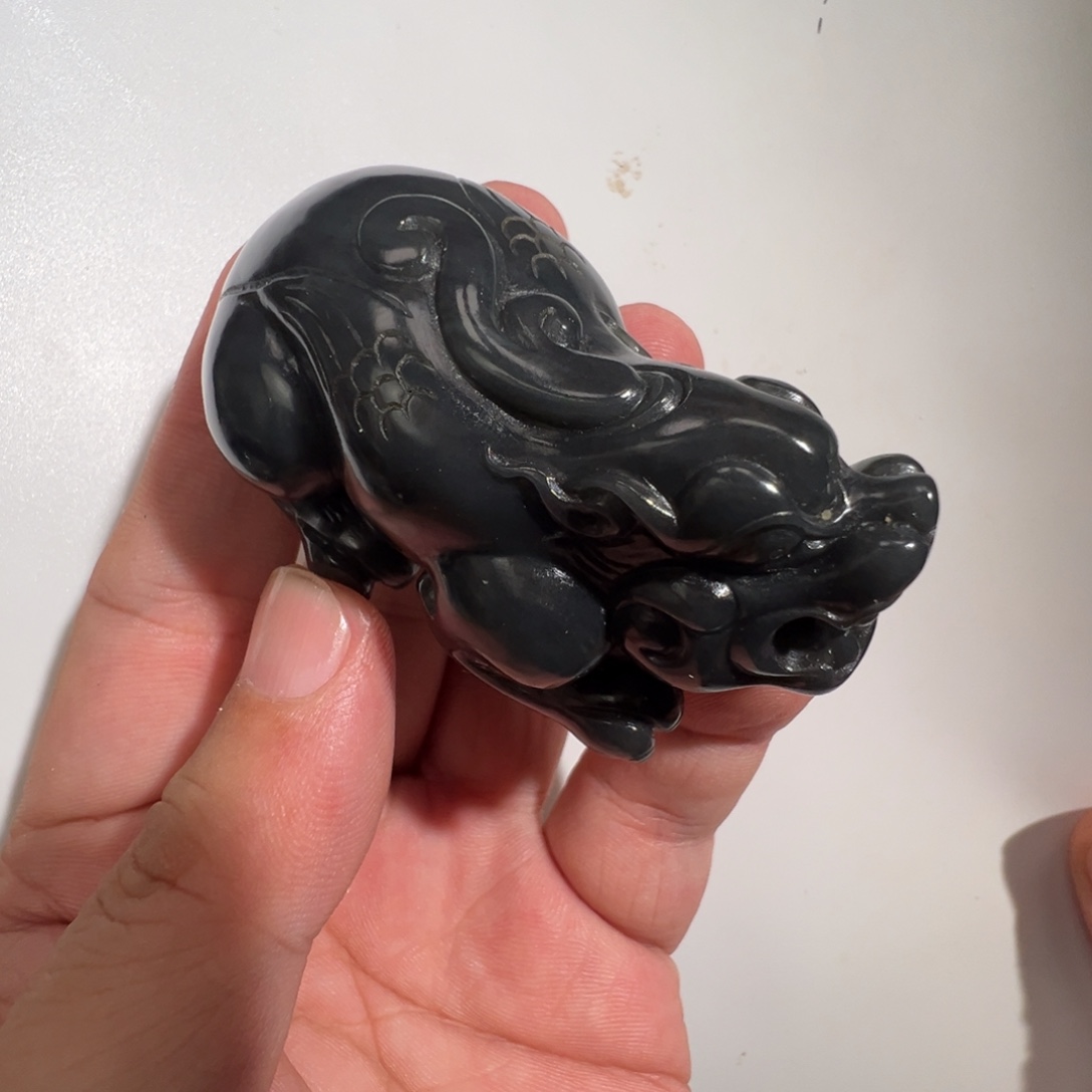 和田玉未镶嵌把件天然新疆聚墨隔壁青花青白肉底貔貅137g