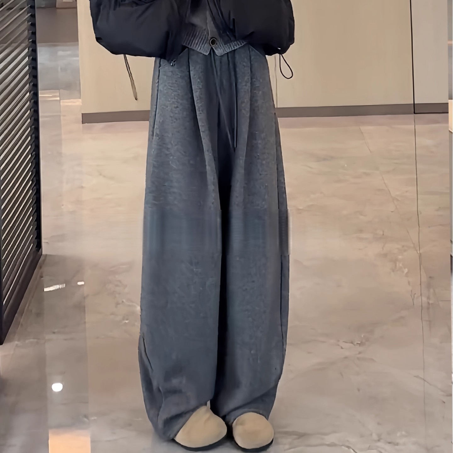 灰色毛呢云朵裤女秋冬季2025新款加绒阔腿裤小个子休闲垂感弯刀裤