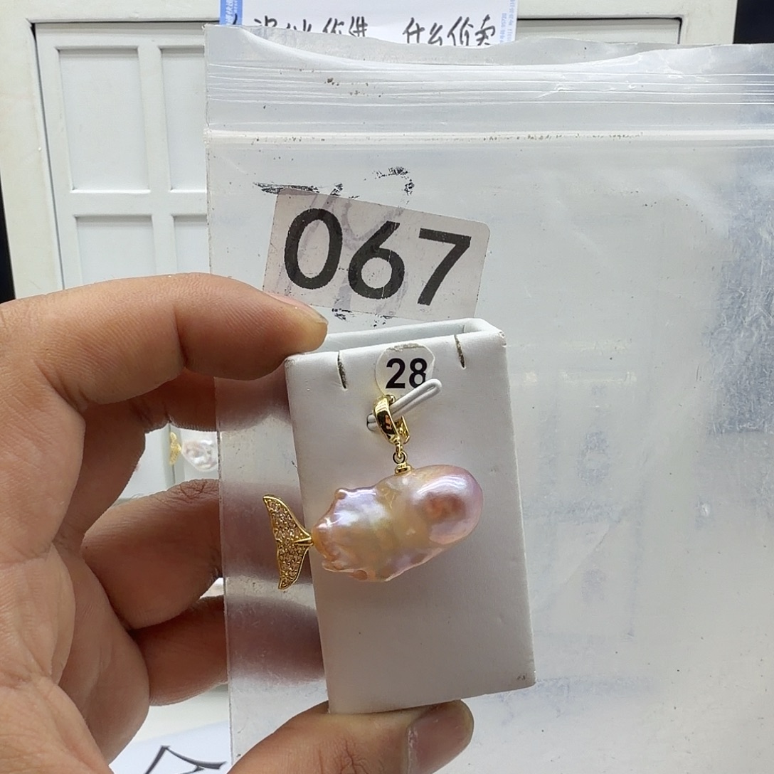 淡水珍珠颈饰合金