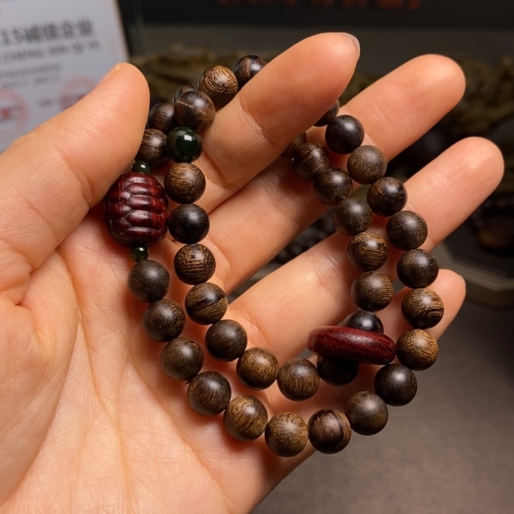 手串沉香越南芽庄绿棋瘤疤0.8设计➕紫檀木雕设计