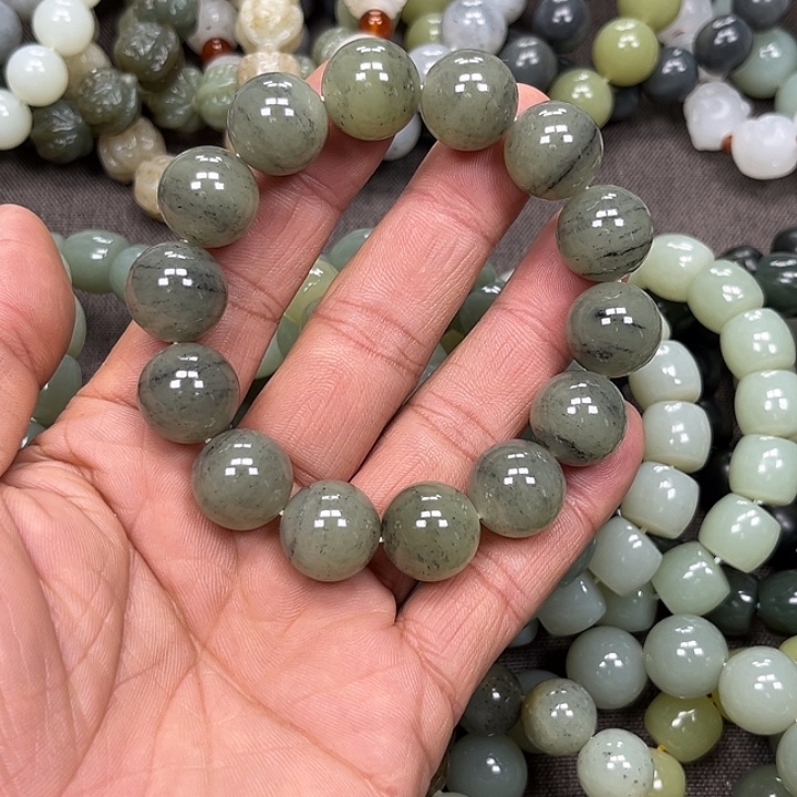 阳***阳和田玉未镶嵌手链