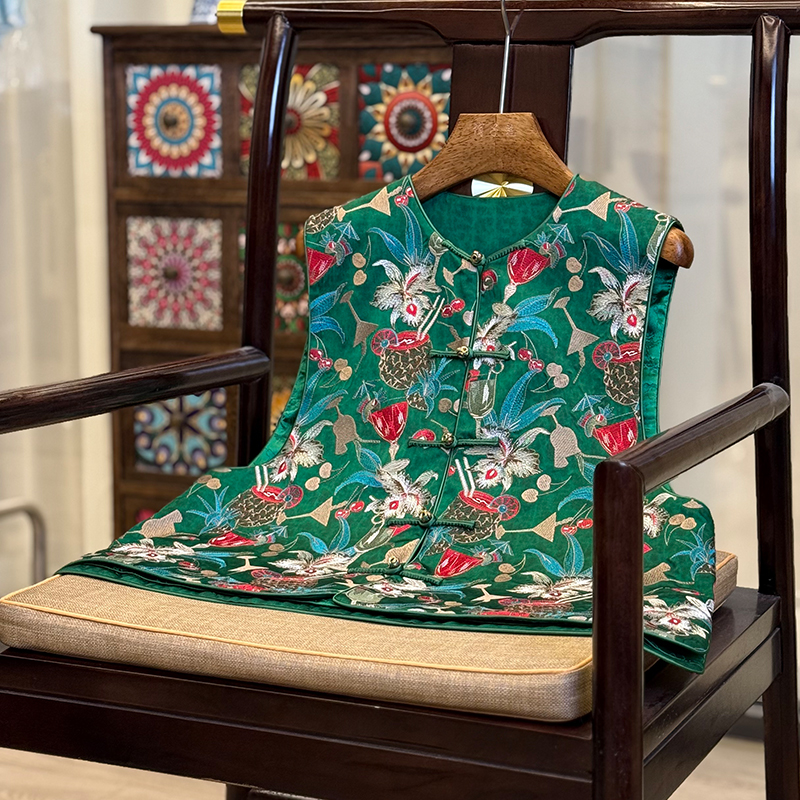 【翠章】新中式重工刺绣醋酸马甲时尚国风绿色马夹百搭圆领上衣女装