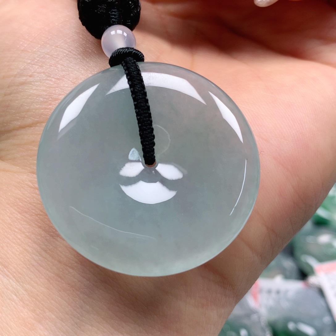 翡翠颈饰未镶嵌天然翡翠