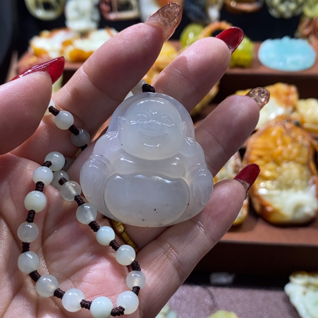 蛇纹石玉颈饰未镶嵌