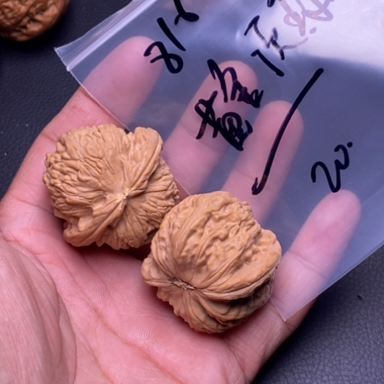【闪购商品】吊坠文玩核桃⊂***⊃