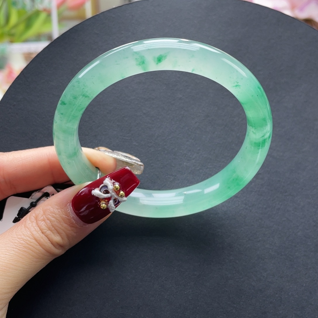 石英质玉未镶嵌手镯59.5