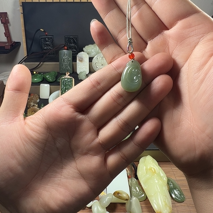 和田玉18K金镶嵌项链