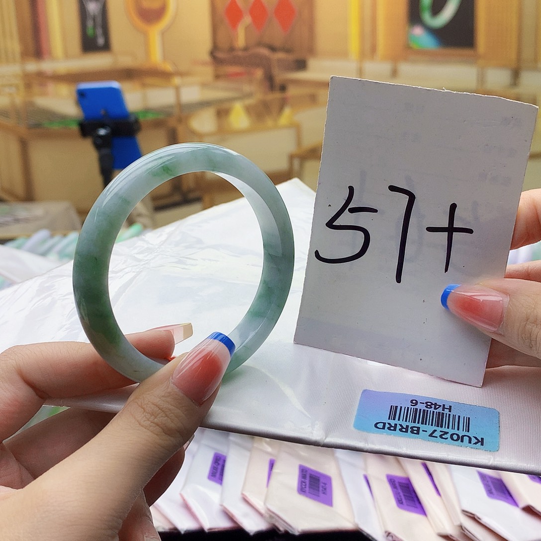 翡翠未镶嵌手镯0009778900