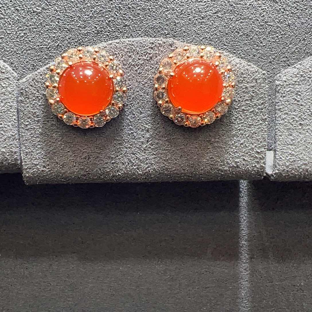 南红玛瑙耳饰未镶嵌