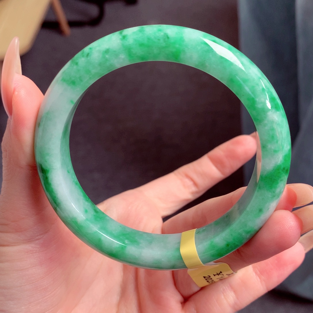 *****翡翠未镶嵌手镯翡翠