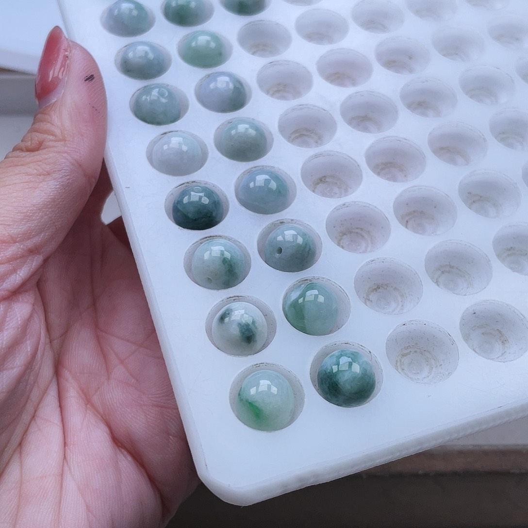 翡翠手链未镶嵌翡翠