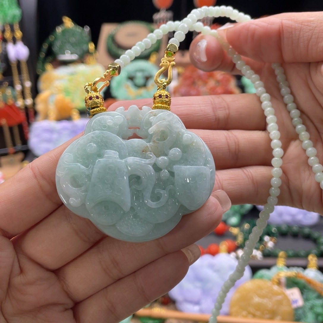 翡翠颈饰未镶嵌代编织