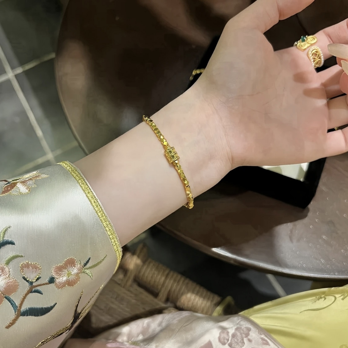 18K 金小蛮腰蹦迪手链新国潮a30