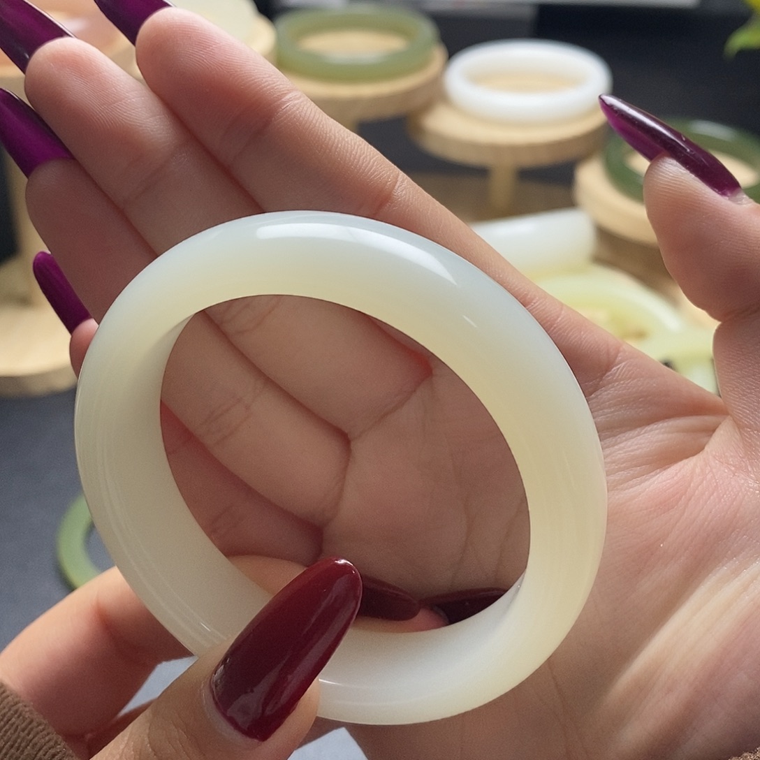 0***656+圈口正圈条款15左右一级白手镯