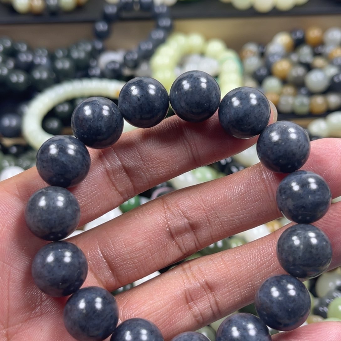 和田玉手串未镶嵌