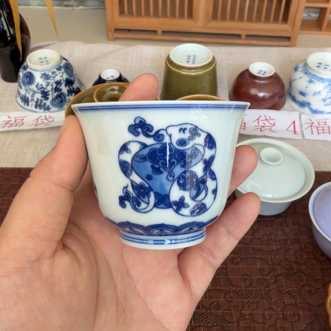 瓷片干净利落看看咯哦哦哦哦咯哦哦