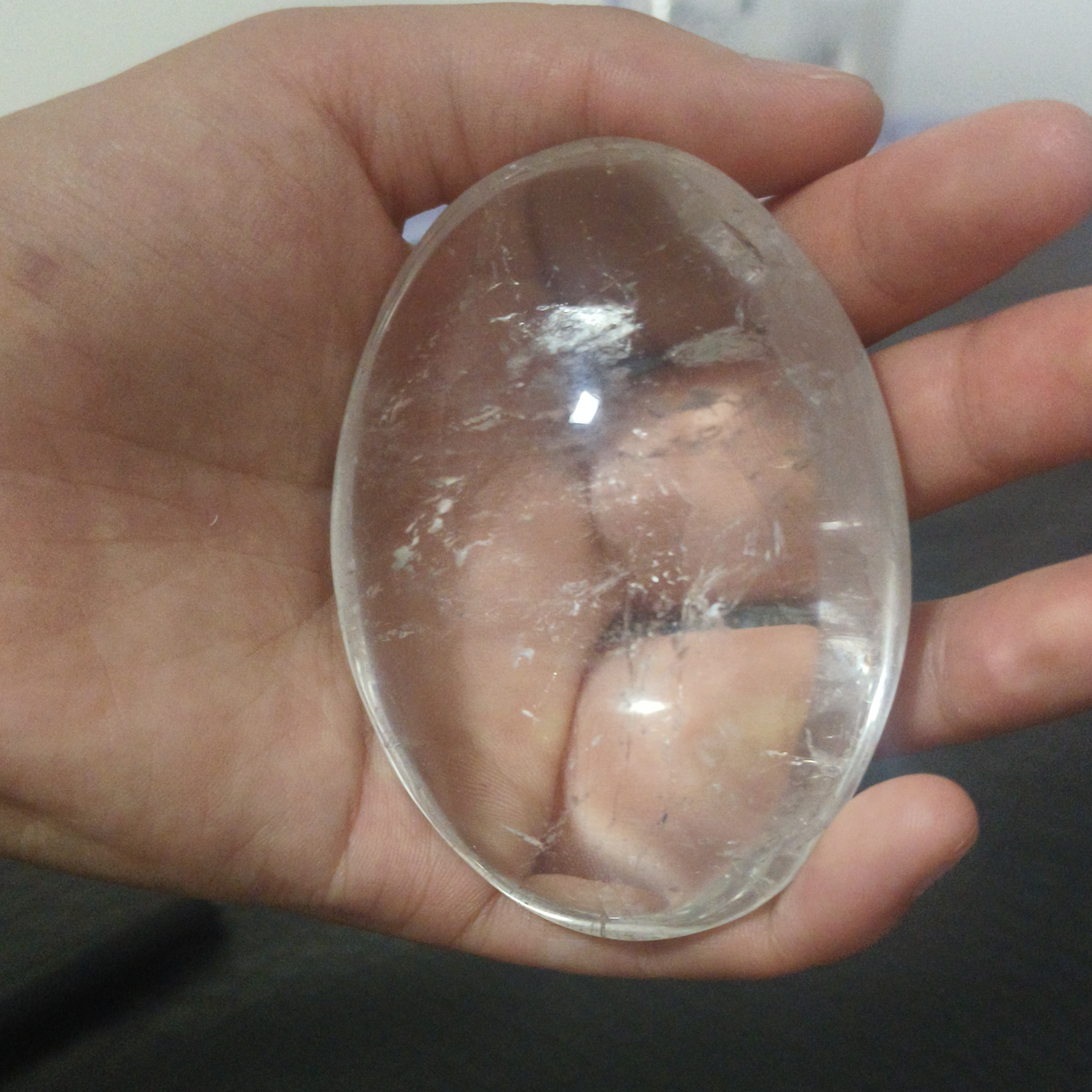 椭圆形手握水晶手把件可手把玩