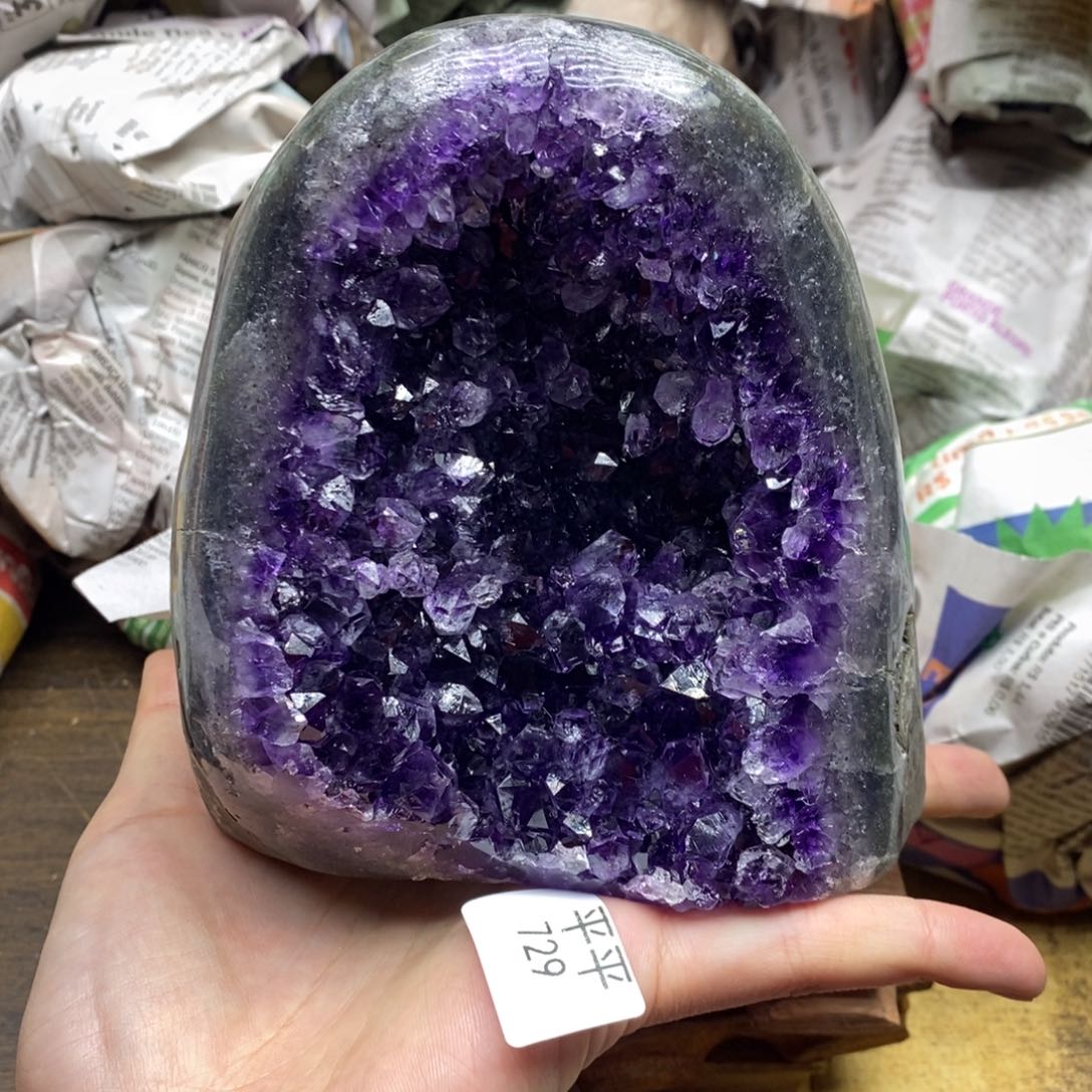 紫晶乌拉圭未镶嵌