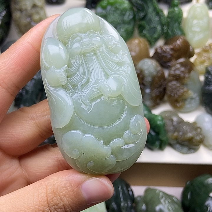 往****和田玉未镶嵌颈饰