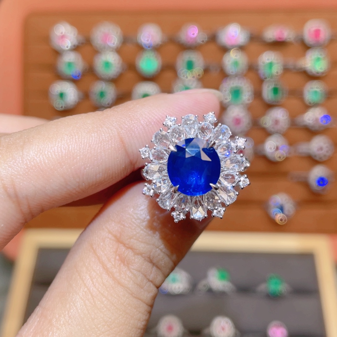 戒指蓝宝石18K金镶嵌4.03ct 皇家蓝两用