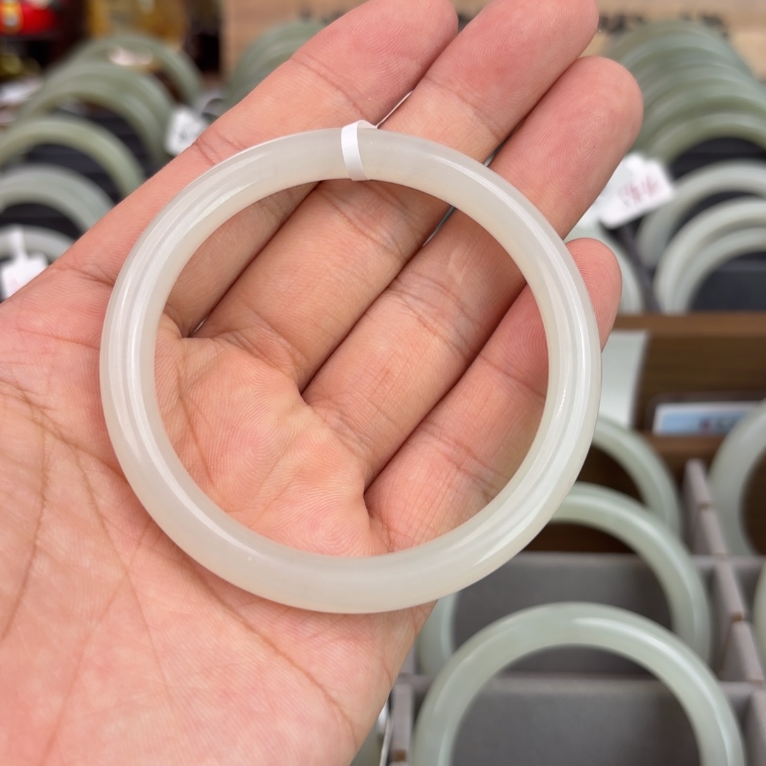 未镶嵌手镯和田玉58