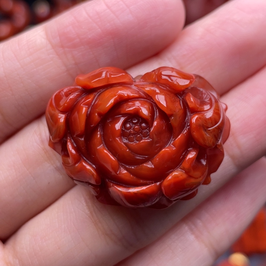 南红玛瑙未镶嵌珠宝奇石牡丹花吊坠