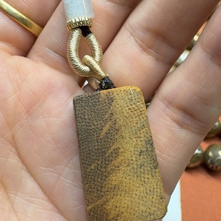 大叶紫檀（黑酸枝木类）