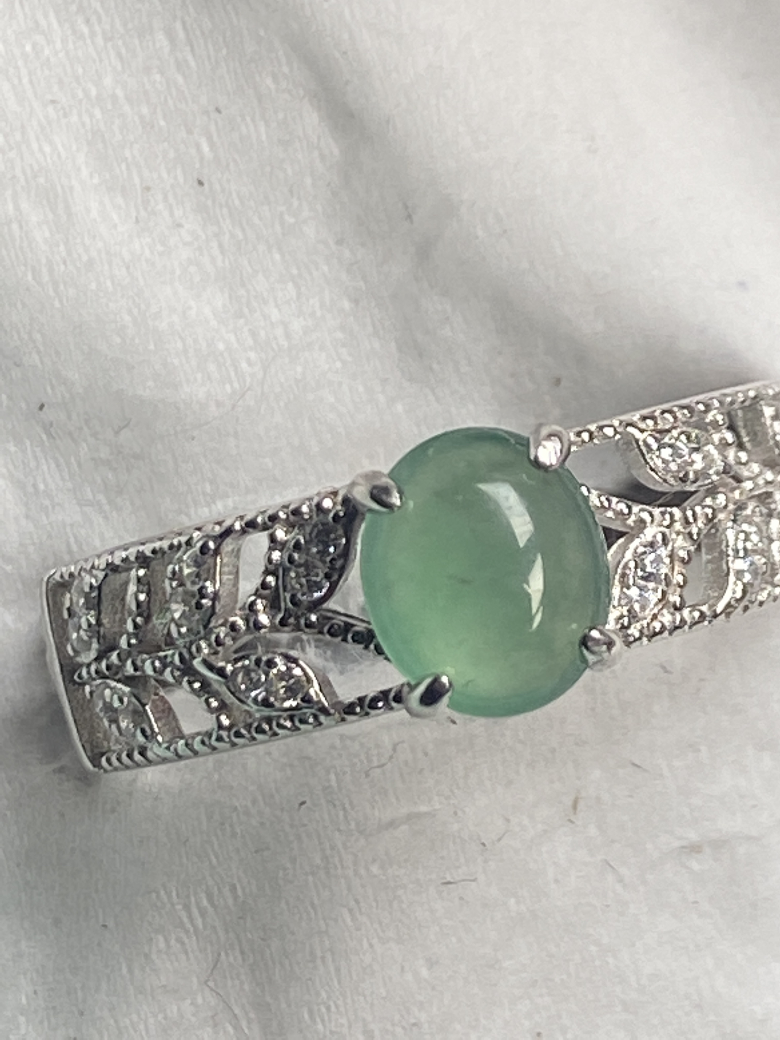 天然缅甸翡翠A货925银镶嵌冰晴绿戒指