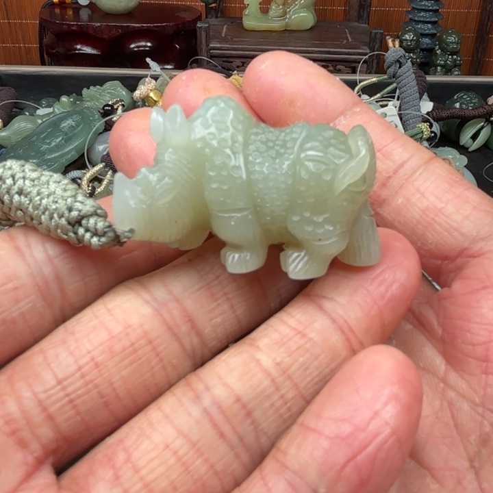 和田玉吊坠未镶嵌