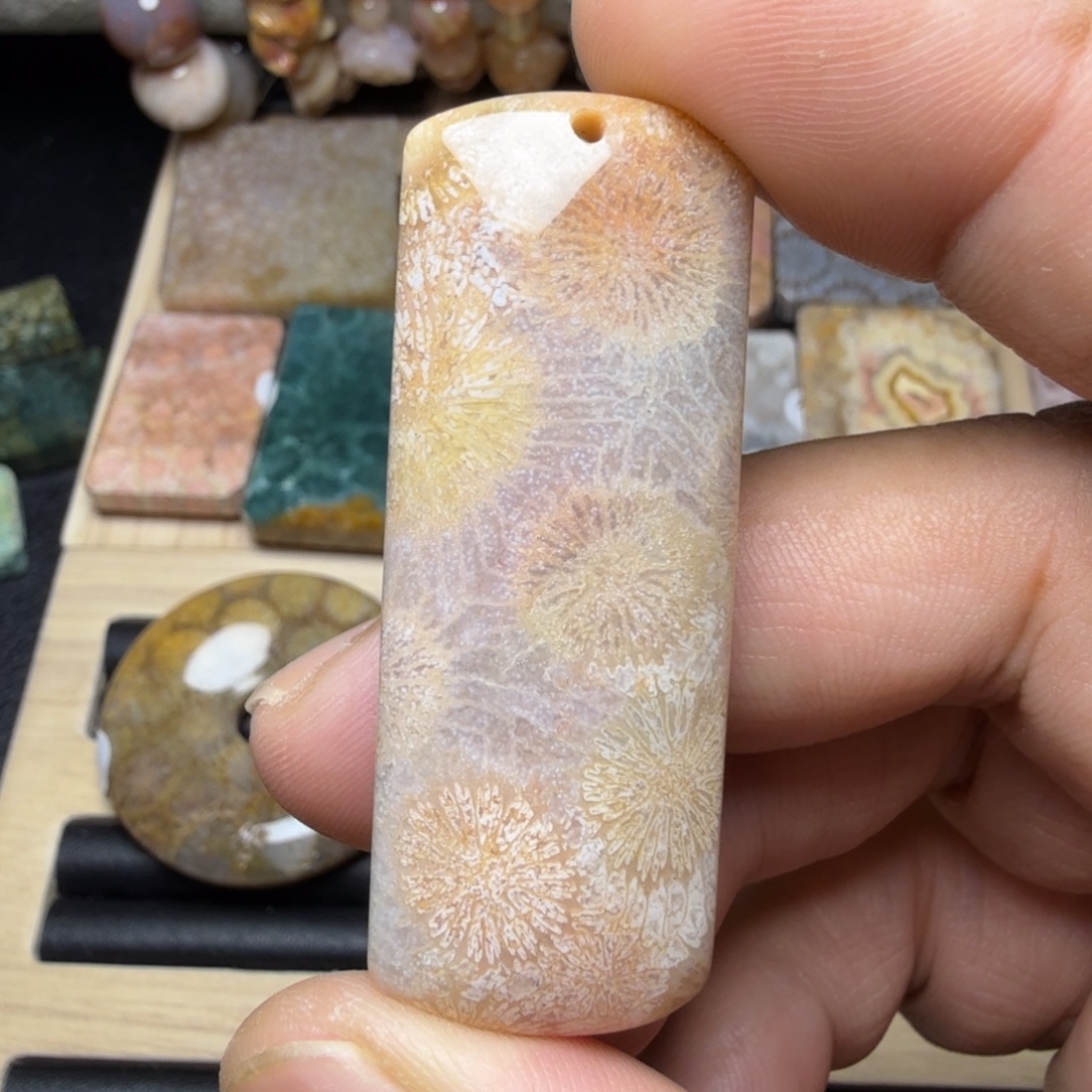 硅化玉未镶嵌纯天然色有机玉石保真色